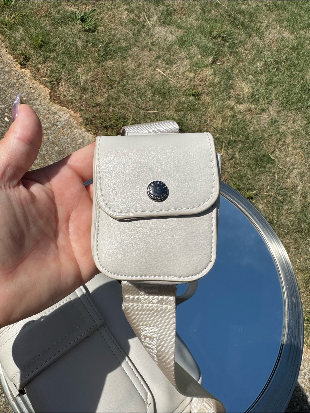Steve Madden Cream Crossbody Bag with Buckle and Detachable Strap - Picture 4 of 7